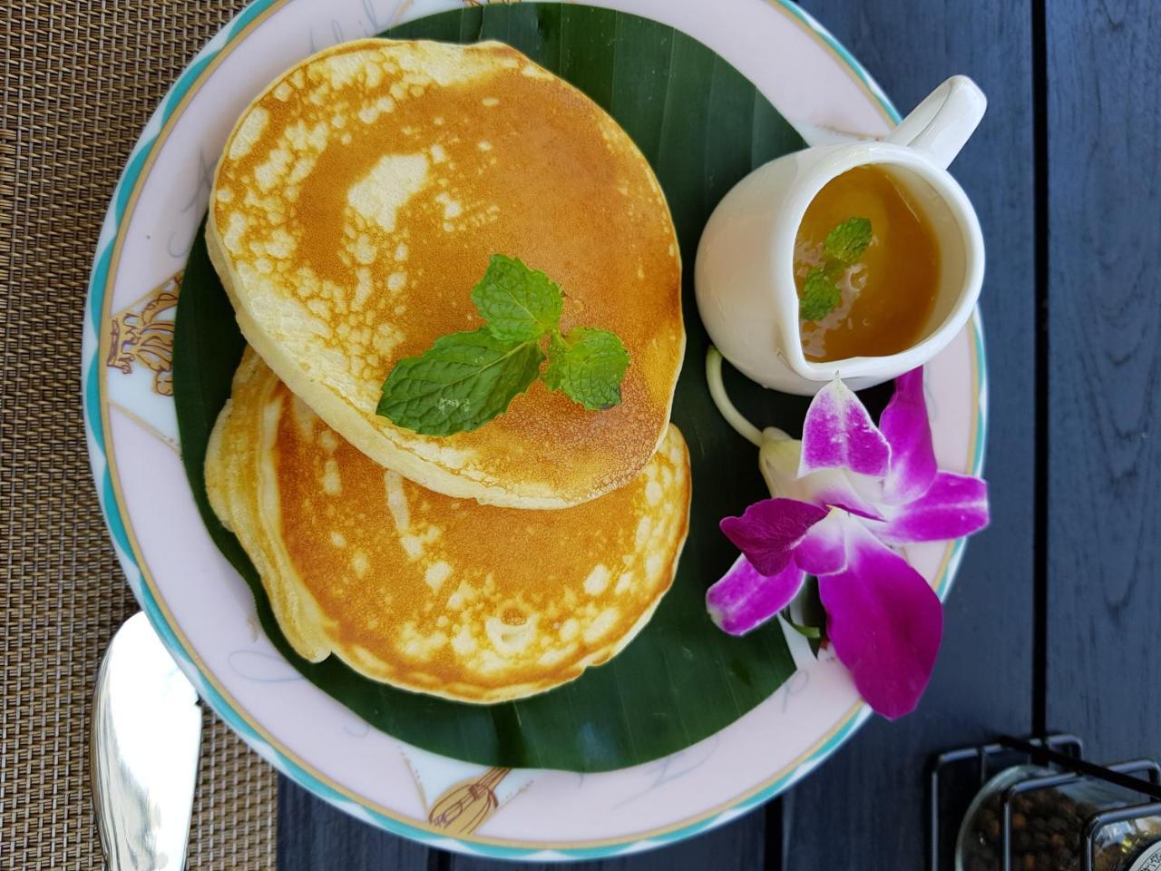 莫拉精品酒店【SHA Extra Plus】 清莱 外观 照片 A plate of pancakes